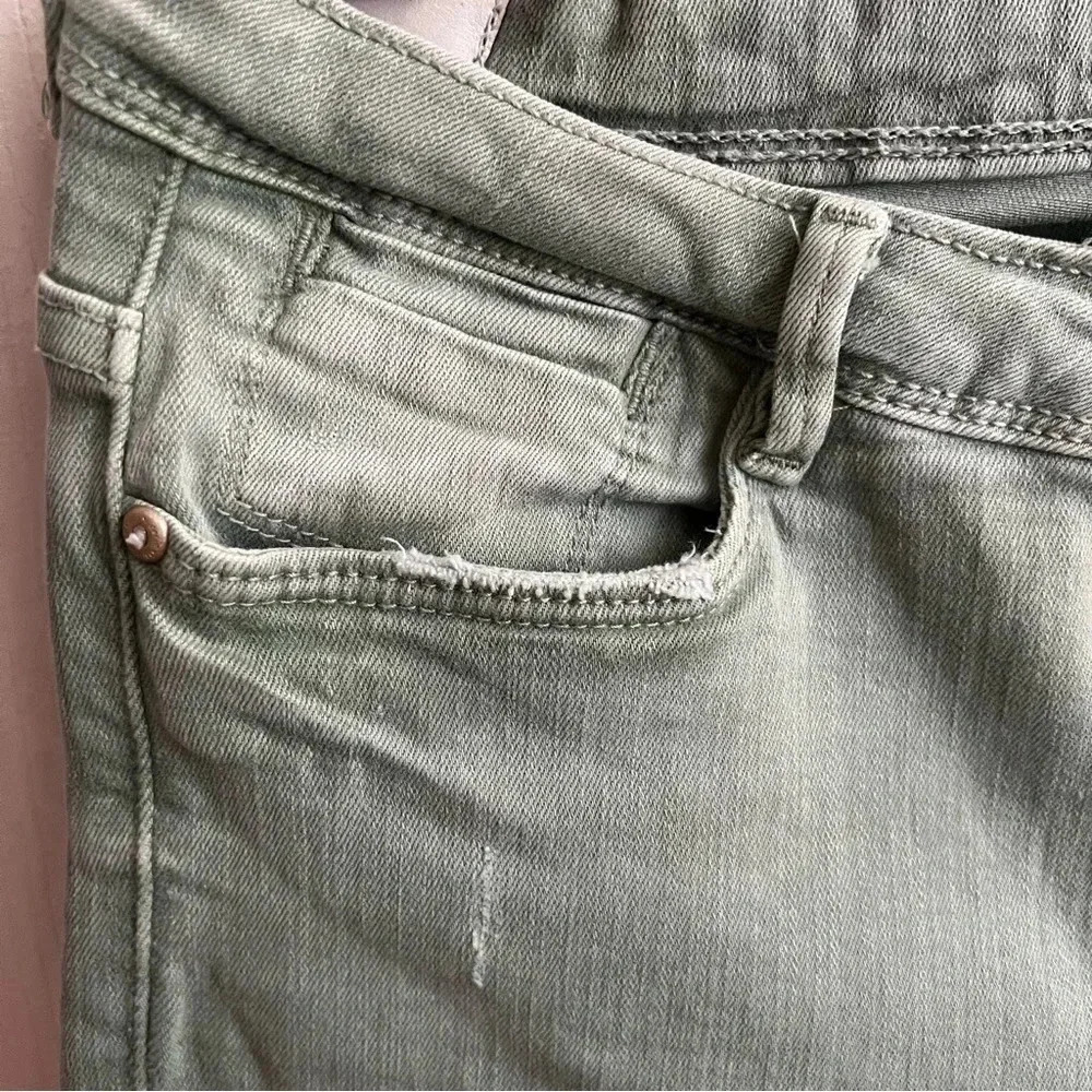 Zara Trafaluc Embrace Denim distressed skinny jeans Women’s size 6 - Picture 9 of 16